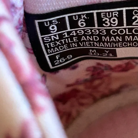 Skechers Ultra Flex Washable Slip On Shoes in Flourishing View Ivory Size 9 - Picture 4 of 6